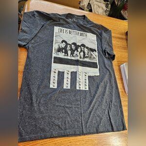 FRIENDS Charcoal Graphic Tee's Sz L Unisex See Pictures For Details